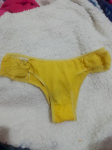 Calcinha usada amarela 