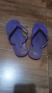 Chinelo usado roxo