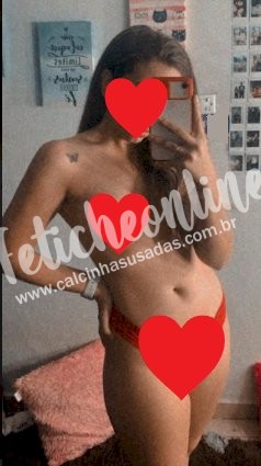 Fotos calcinha vermelha e bota vermelha