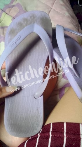 CHINELO USADO bem marcado dedinhos e solinhas meus pezinhos 