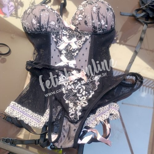 Conjunto de lingerie usado