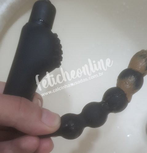 Vibrador anal com scat e videozinho