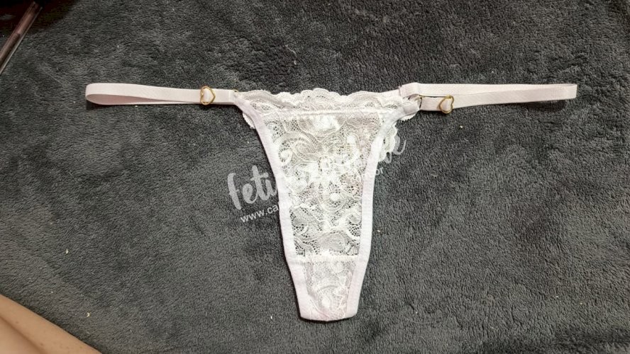 calcinha usada de renda branca