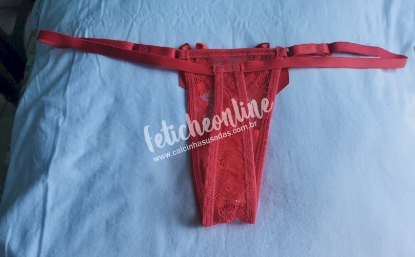 Calcinha vermelha rendinha de fio 